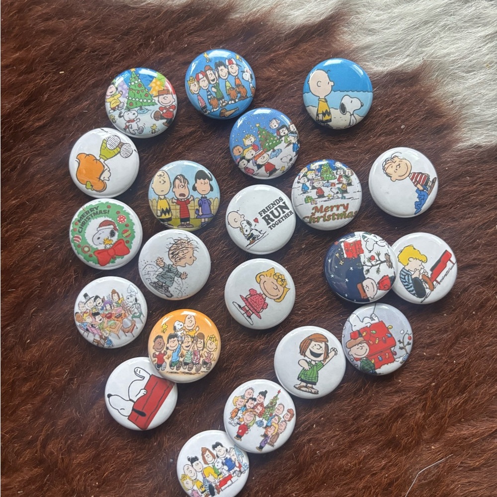 Peanuts Button set